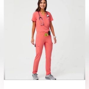 Women figs scrubs